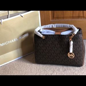 *BRAND NEW* NWT Michael Kors Susannah Large Tote